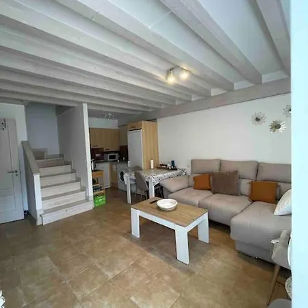 Casa En La Montaña Con Piscina De Temporada Сasa de vacaciones Arredondo