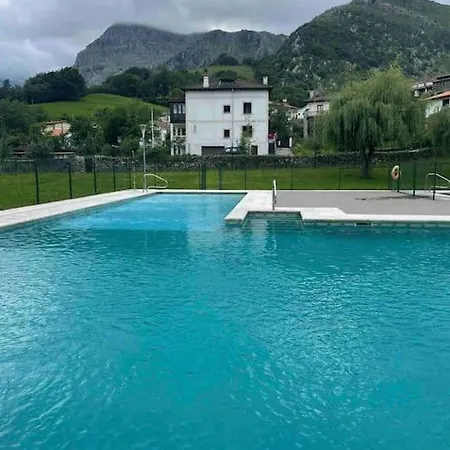 Casa En La Montaña Con Piscina De Temporada * Arredondo