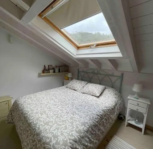 Dom wakacyjny Casa En La Montana Con Piscina De Temporada *