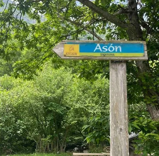 Casa En La Montana Con Piscina De Temporada Dom wakacyjny *