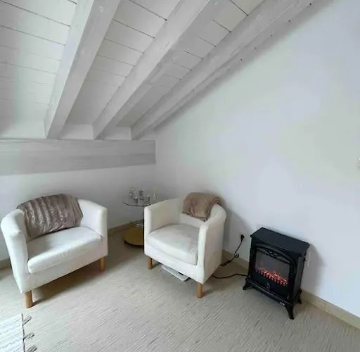 Hébergement de vacances Casa En La Montana Con Piscina De Temporada *