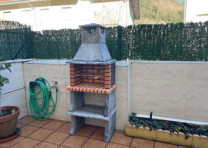 Dom wakacyjny Casa En La Montana Con Piscina De Temporada